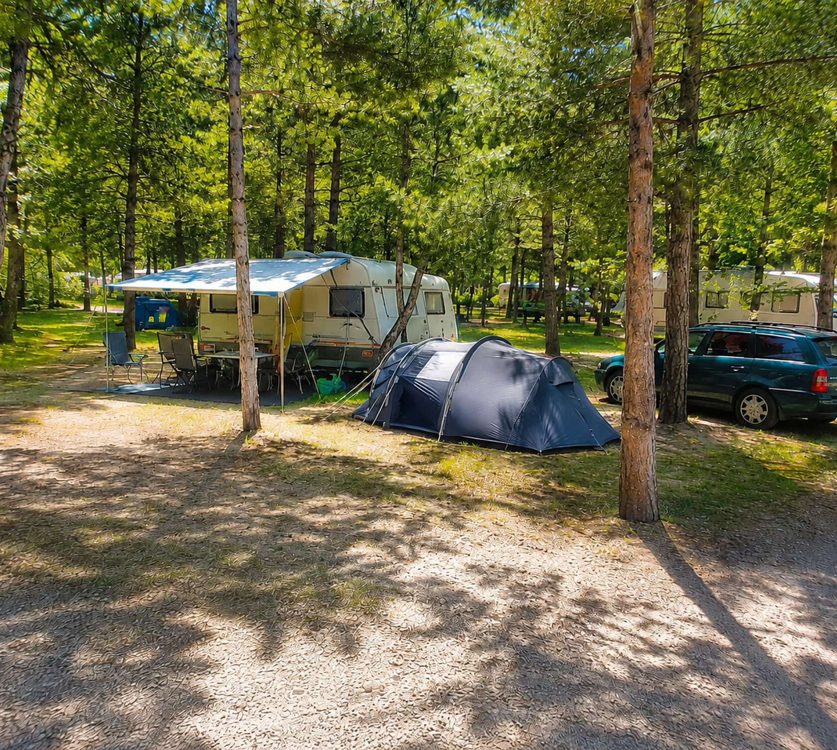 emplacement a l'ombre camping sous bois